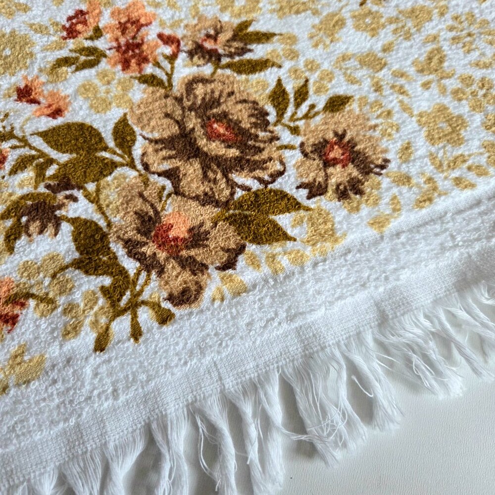 Vintage Cotton Blend Towel Brown Floral Design Made in Canada 70s 80s Retro